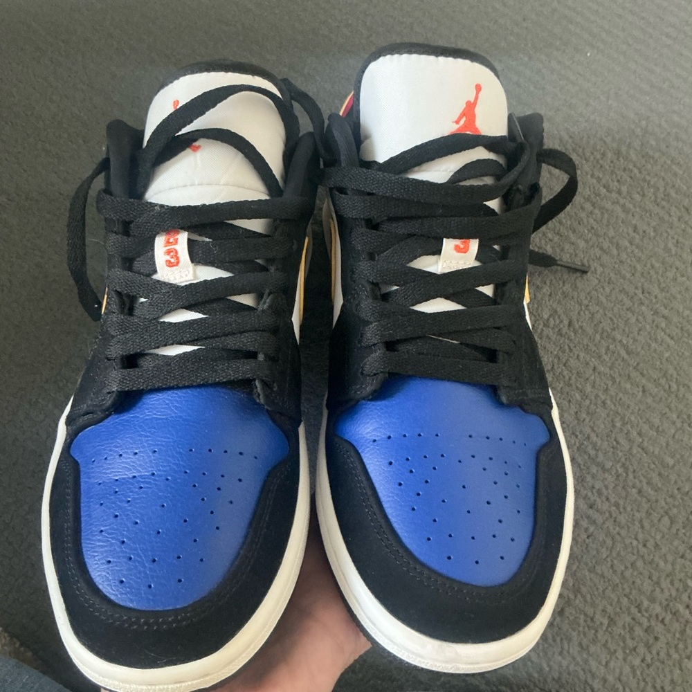 Jordan 1~ Top 3 Low “Rivals” Sneakers size 9